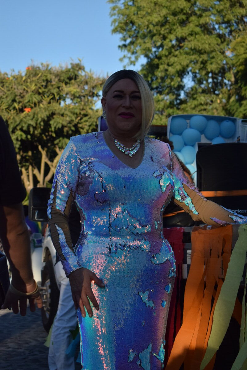 La Gorda Espejo, conocida trans mexicana, acompaña a la comunidad LGBTQ+ de Chapala, en su marchaLa Gorda Espejo, conocida trans mexicana, acompaña a la comunidad LGBTQ+ de Chapala, en su marcha