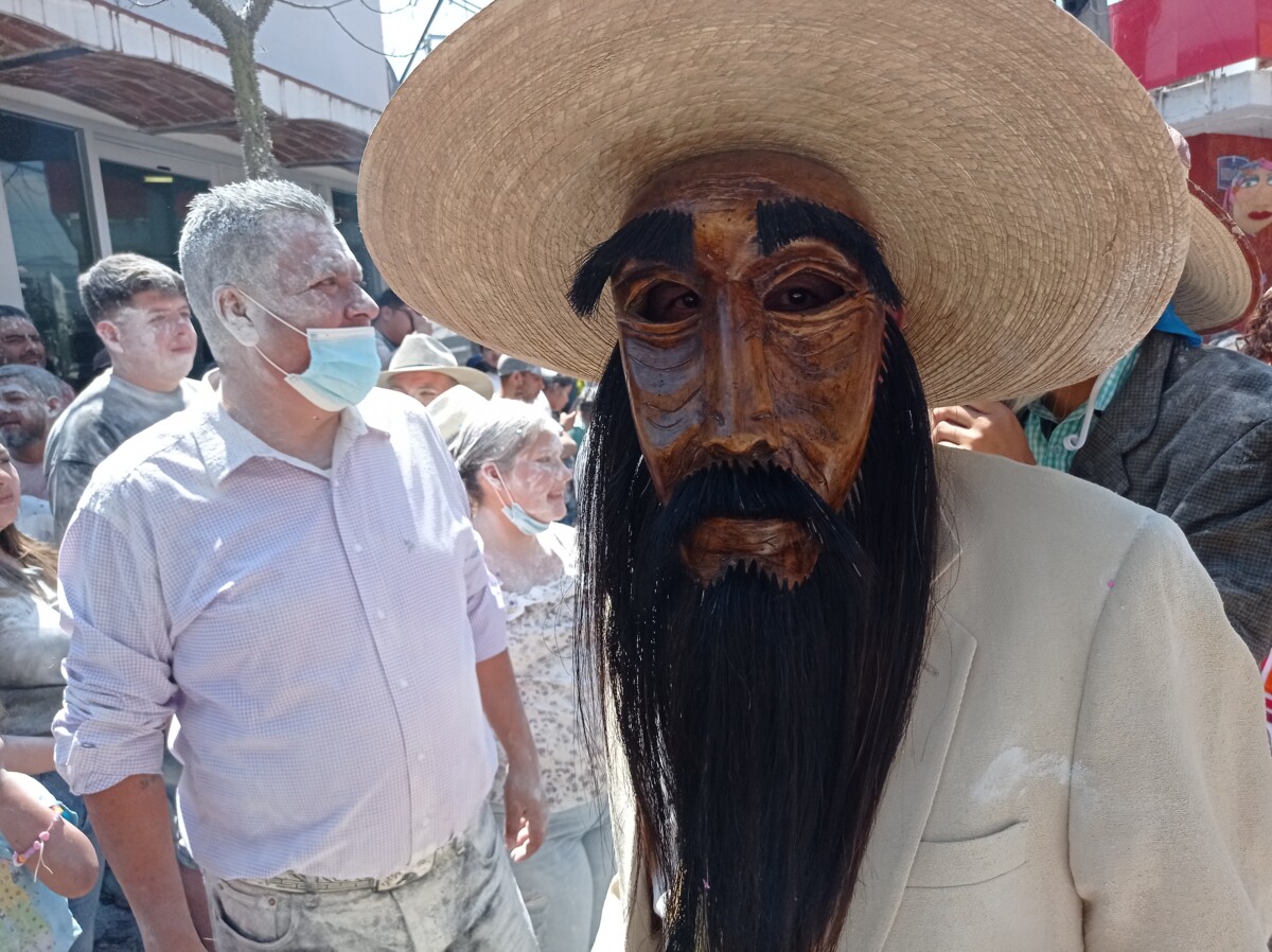 Detallada máscara de un sayaco de Ajijic. Foto: D. Arturo Ortega.