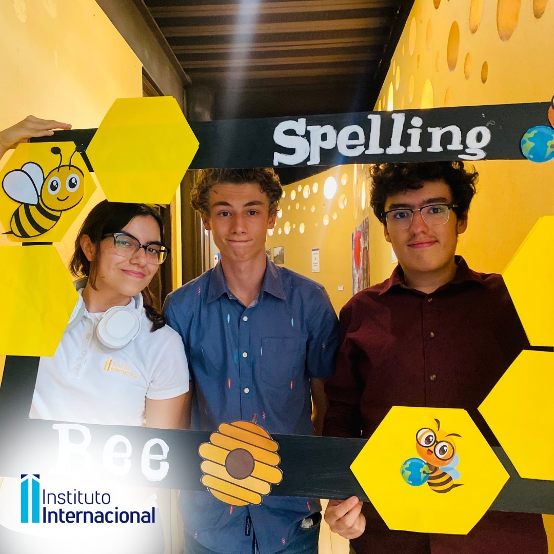 Alumnos de Bachillerato son los organizadores de nuestro Spelling Bee. Foto: Instituto Internacional