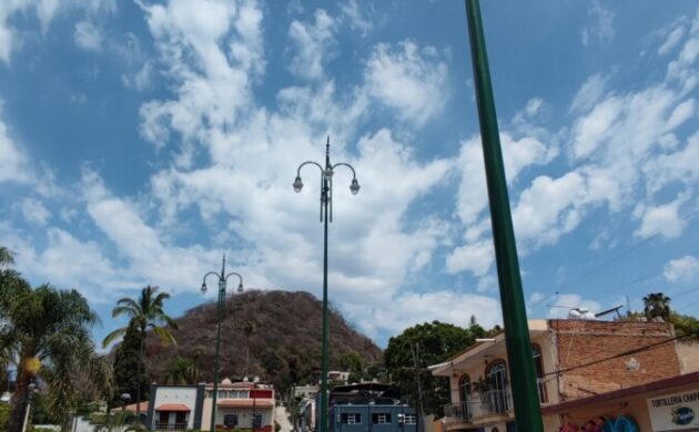 Termina en 2 semanas la instalación de las nuevas luminarias en Chapala y Ajijic