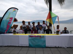 Asistentes a la rueda de prensa: el encargado de despacho de Ajijic, Timoteo Aldana y su esposa Elena Higuera; el representante de COMUDE Ajijic Alejandro González: le regidora Andrea Márquez; el director de Cultura Jesús Escamilla; patrocinadores y colaboradores Josué Moreno, Marco Antonio Miramontes y Ricardo González. Foto: Sofía Medeles.