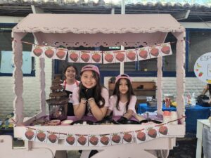 Uno de los stands instalados por los estudiantes de primaria. 