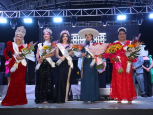 Reinas de San Antonio Tlayacapan. De izquierda a derecha, Reina Fiestas Patrias Araceli de Anda Limón, Reina de los Músicos Andrea Regina Aguayo, Reina de los Hijos Ausentes Elizabeth Flores, Reina Charra Priscila Gonzáles Velázquez, Reina de la Edad Adulta María Lechuga Milián. Foto: Sofía Medeles.  