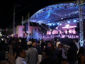 Fue la Banda Caramelo quien amenizó el baile popular. Foto: Sofía Medeles.