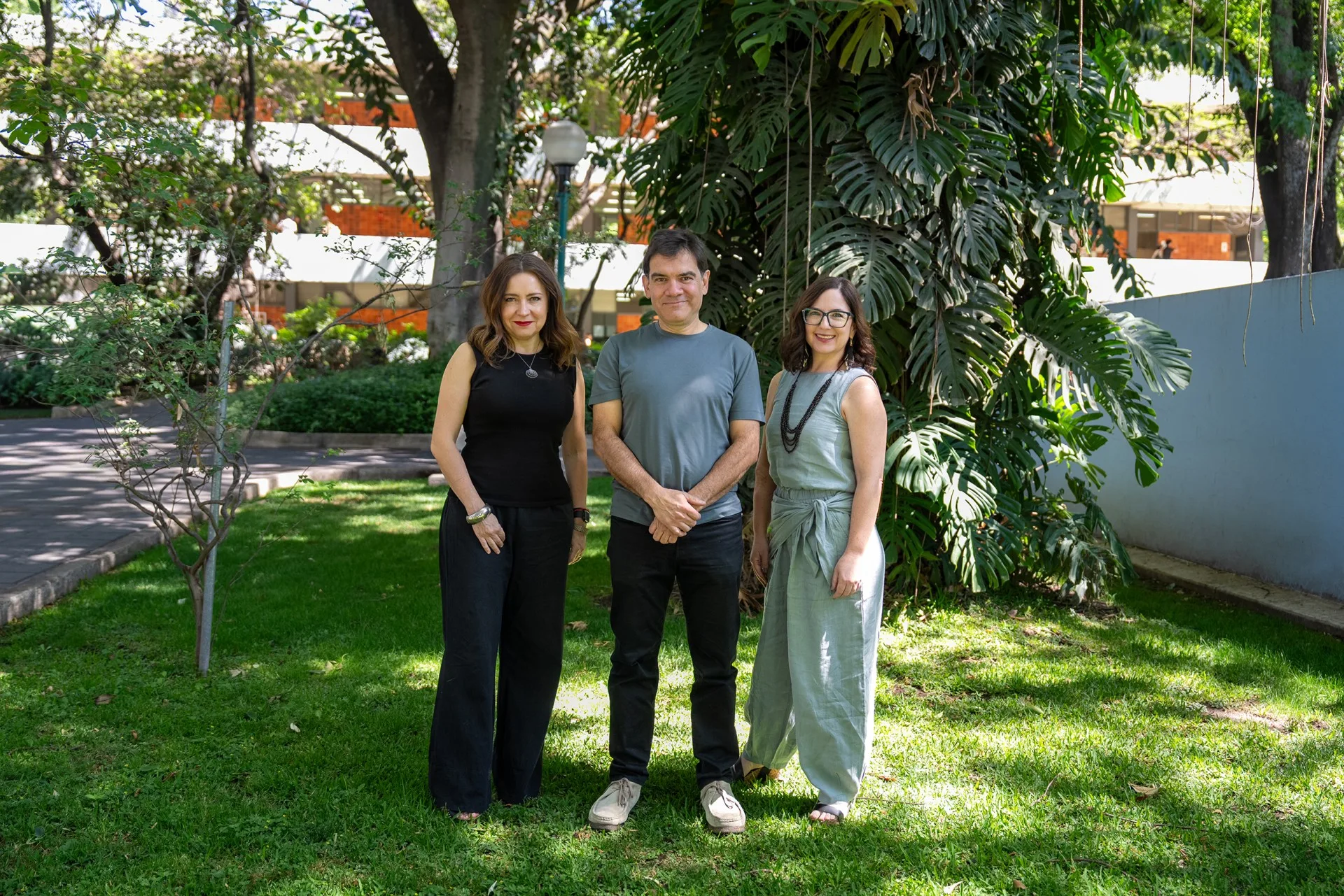 Foto 2 Mónica Solórzano, Pablo Vázqiez Piombo y Marinés de la Peña 2.jpg