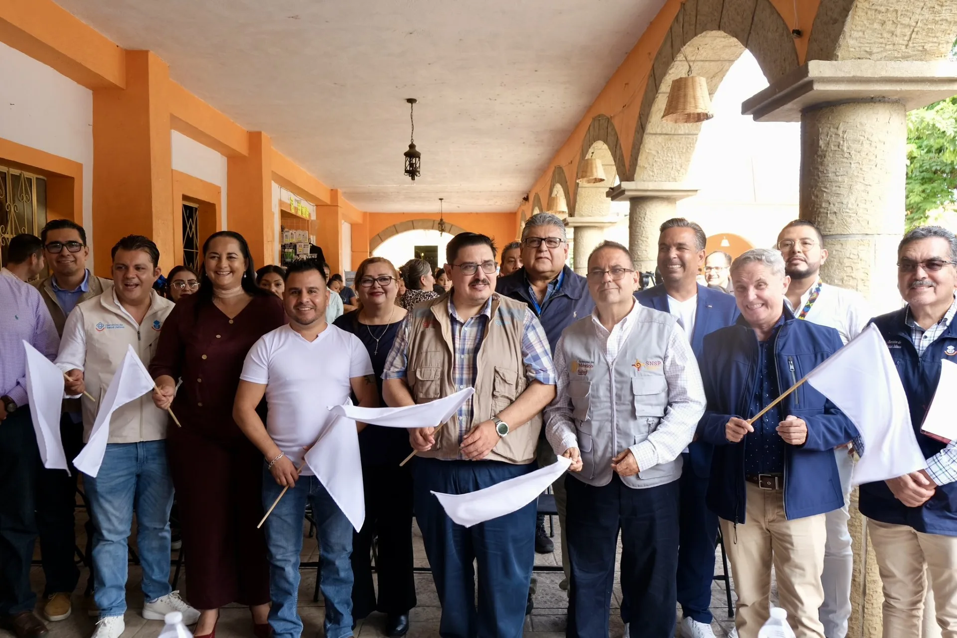 Banderazo de la segunda Jornada Nacional de Lucha contra el Dengue, realizada en Teuchitlán. Foto: Cortesía.  