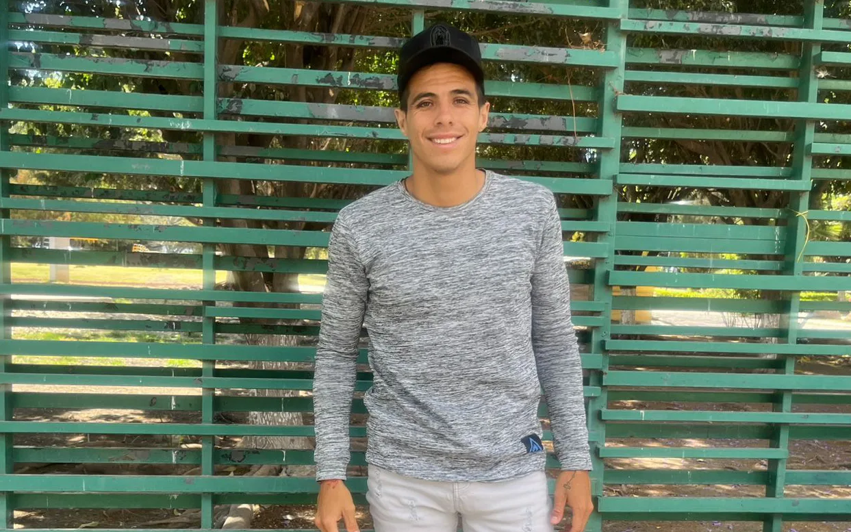 El delantero Cristopher Segura en entrevista para Semanario Laguna. El jugador admitió que la estabilidad financiera de su familia fue clave para su traspaso a Ixtlahuacán.