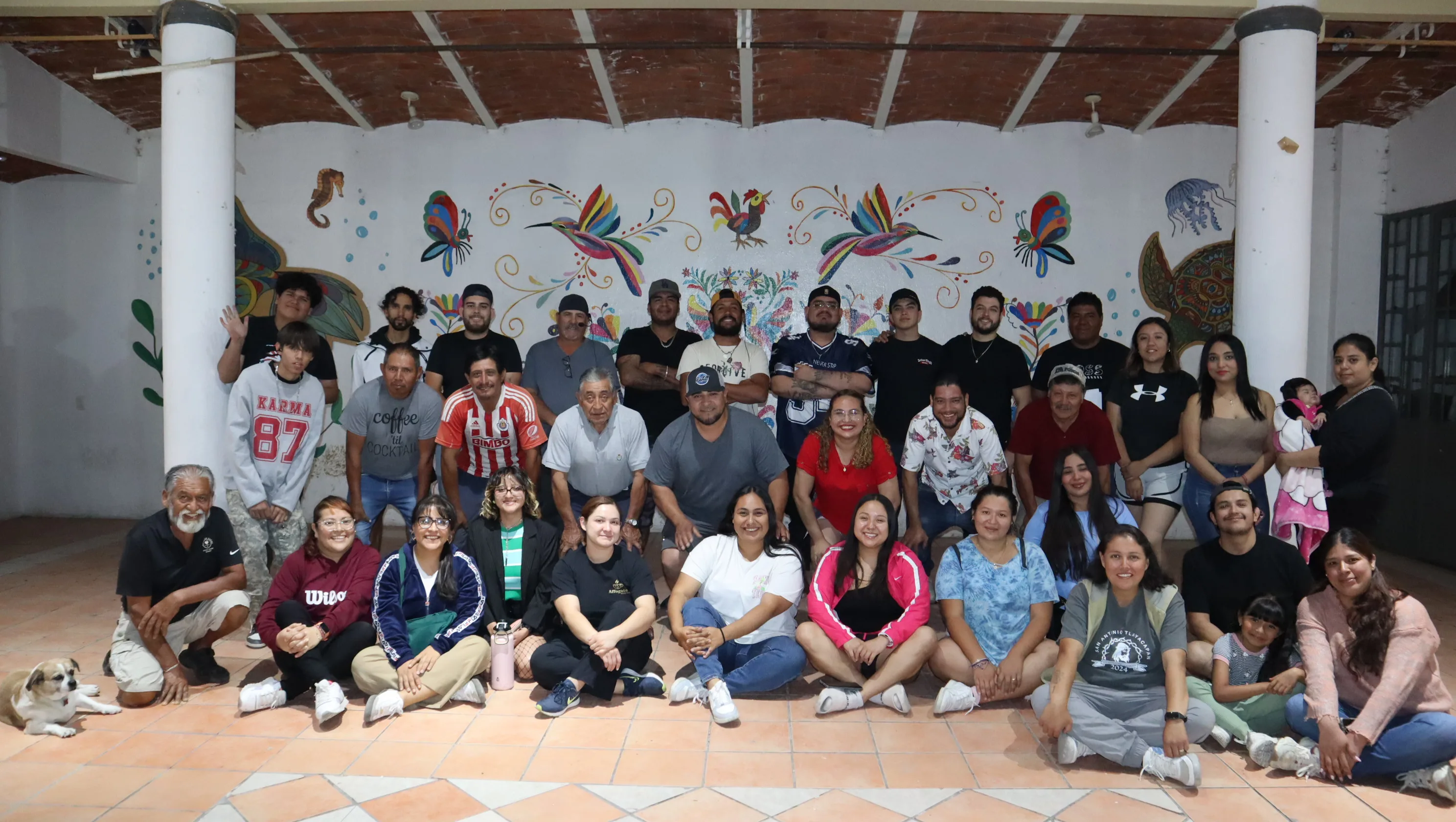 El elenco de la Pasión de Cristo San Antonio 2026 durante una jornada de ensayos en la escuela primaria Cuauhtémoc. Foto: D. Arturo Ortega.