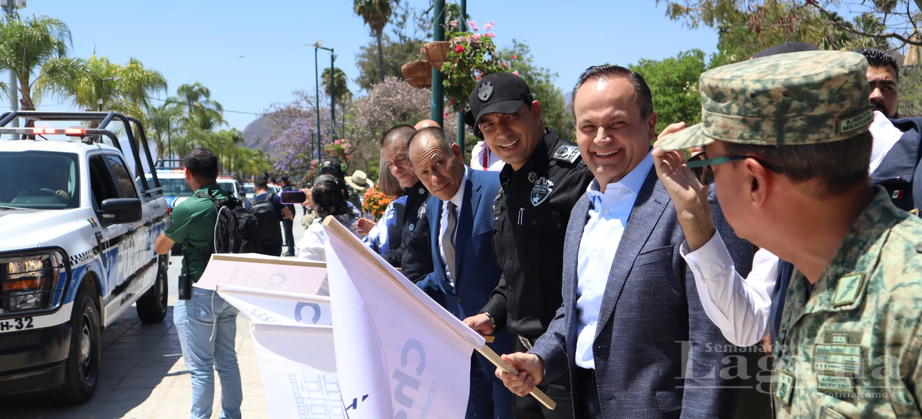 Banderazo de inicio del operativo de seguridad "Alegres Vacaciones 2026", encabezado por el alcalde de Chapala. Foto: D. Arturo Ortega.