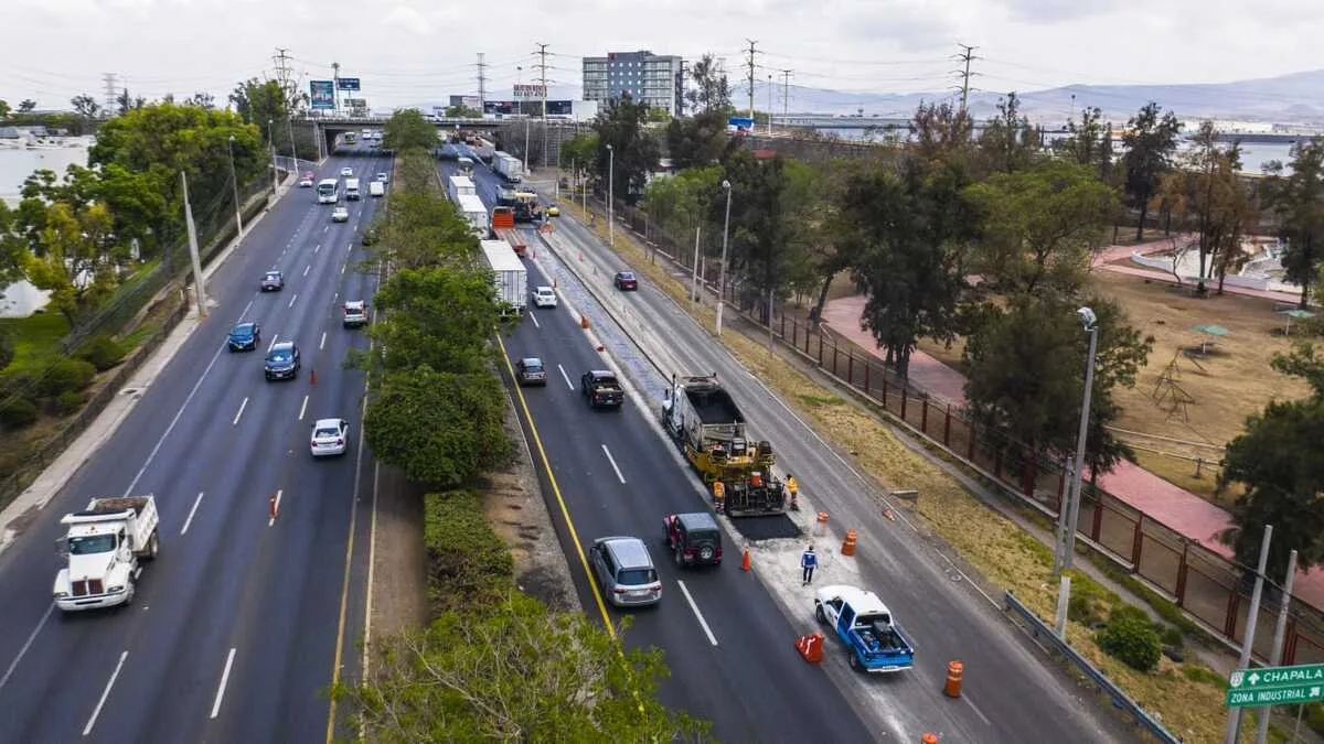 El tráfico local en torno a la carretera Chapala- Guadalajara  continuó prácticamente sin interrupciones. Foto: Milenio.