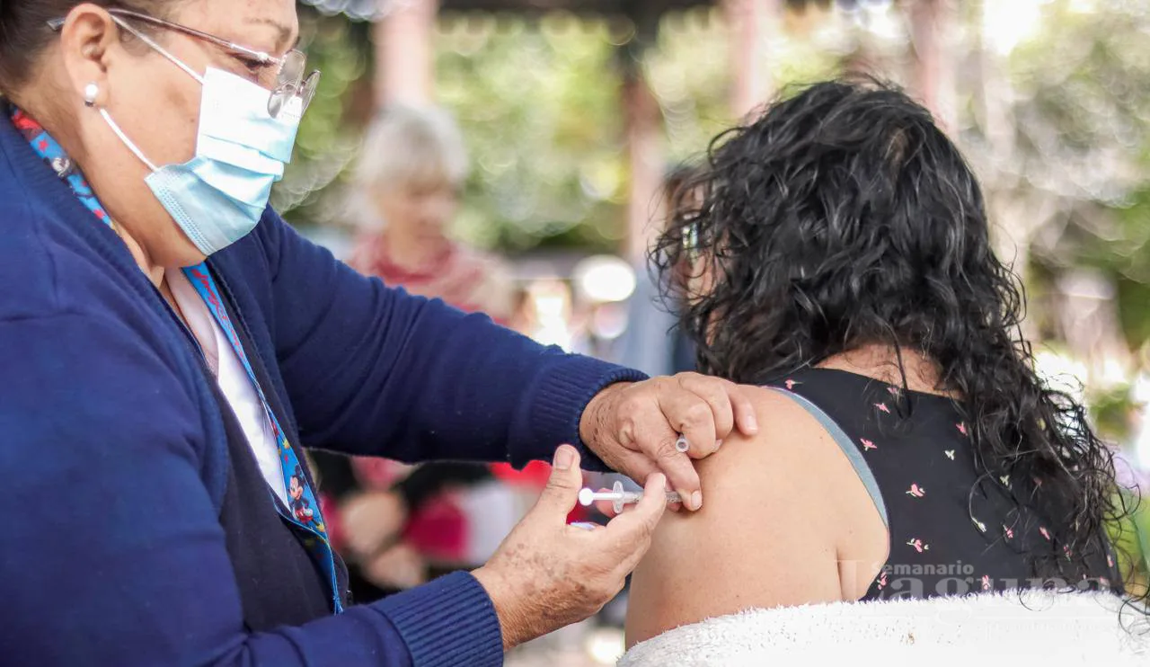 Brigadas de salud aplican dosis para completar esquemas de vacunación en diversos espacios públicos del municipio. Foto: Archivo.