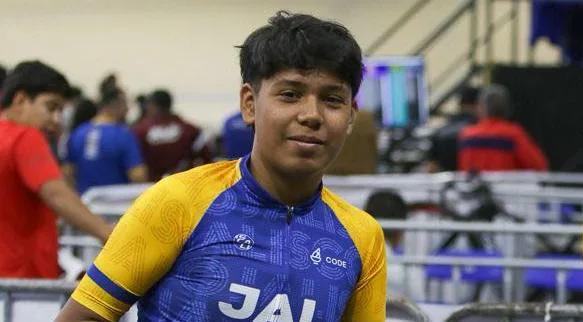 El ciclista chapalense en Tlaxcala 2025, donde logró posicionarse en el top 10 nacional de la categoría Juvenil A