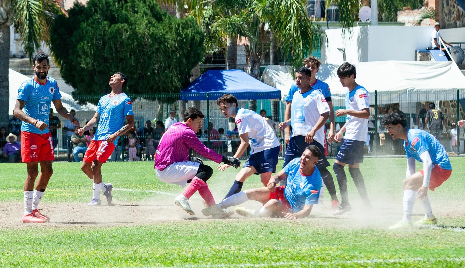 La selección de Chapala durante su encuentro contra Poncitlán en Copa Jalisco 2026. Foto: Ey Canal