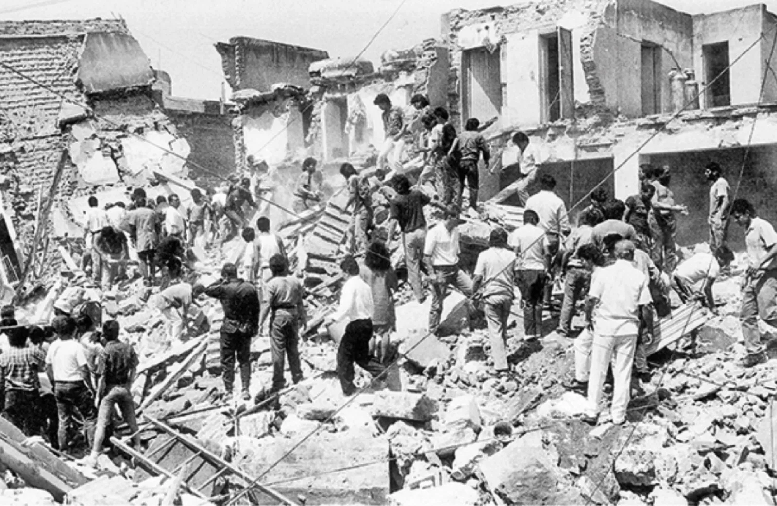 Esta es una de las imágenes más icónicas y ampliamente difundidas de la tragedia de 1992