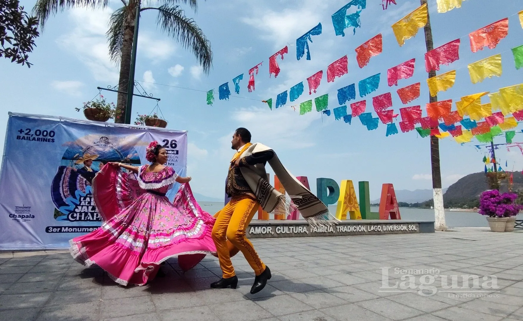 Presentación de "La Fiesta al Estilo Jalisco" en las letras de Chapala. Foto: D. Arturo Ortega.