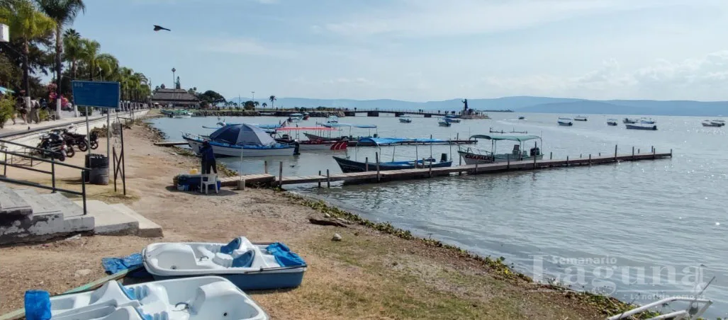 Vista del lago de Chapala, cuyo ecosistema y niveles de recuperación se verían comprometidos ante la posible reducción de caudales provenientes del río Lerma y la operación del nuevo acueducto hacia Guadalajara. Foto: D. Arturo Ortega