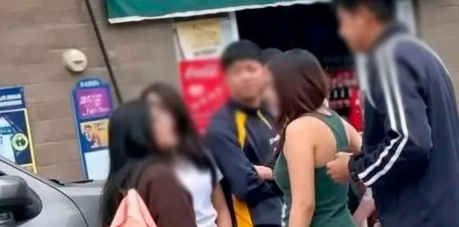 Discusión previa a la agresión contra la menor de edad. Foto: Cortesía.