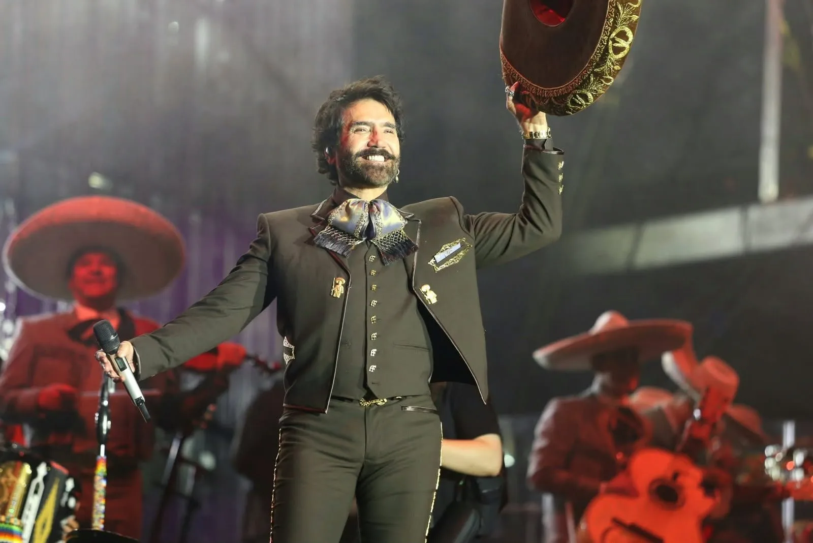 Alejandro Fernández durante su concierto en la Minerva de Guadalajara. Foto: Cortesía.