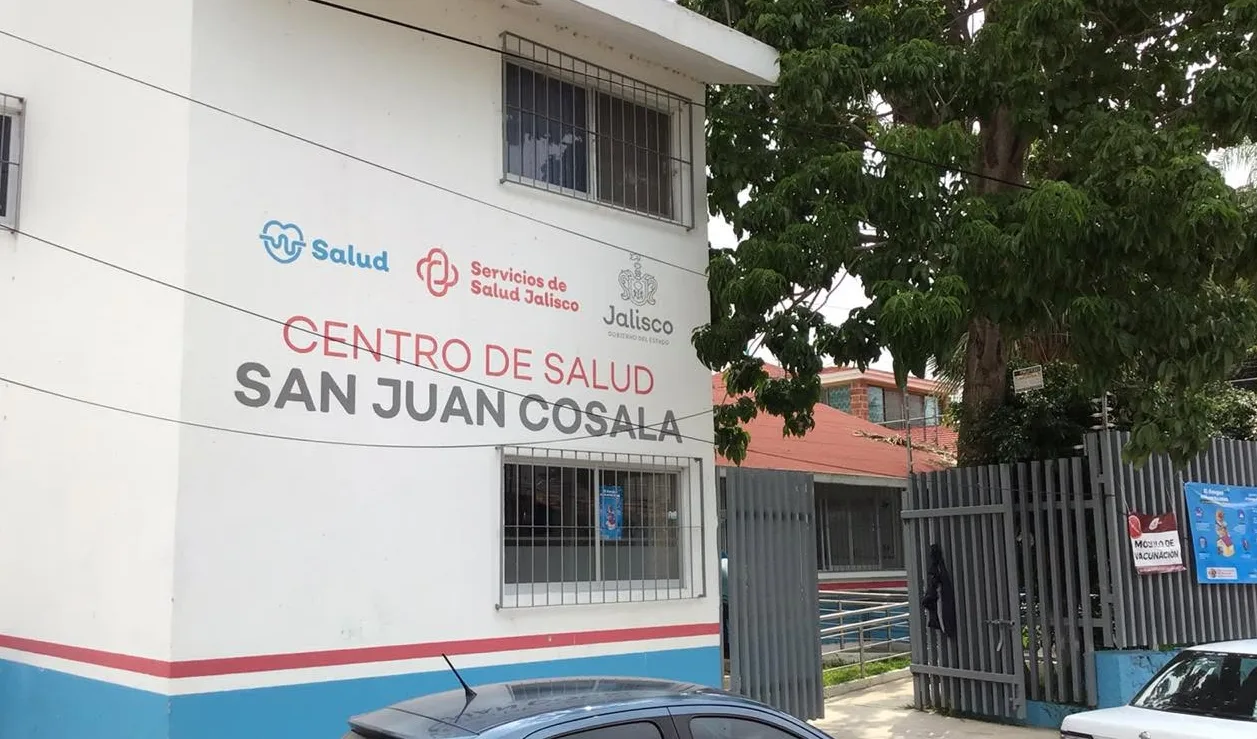 Fachada principal del Centro de Salud de San Juan Cosalá, en Jocotepec. Foto: Cortesía.