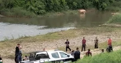 Parte de la búsqueda en el río Tomatlán, tras el arrastre de una menor de edad por la corriente. Foto: Cortesía.