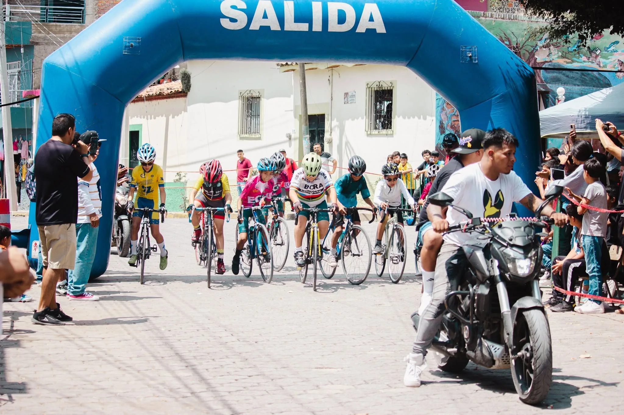 Carreras ciclistas realizadas en San Juan Cosalá en 2024. Foto: Facebook.