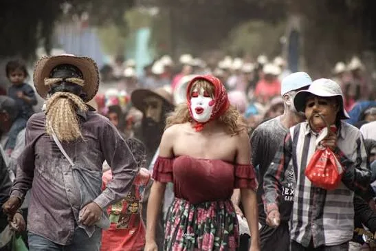 El documental sobre la Sayaca, personaje del Carnaval de Ajijic, fue uno de los proyectos seleccionados para recibir apoyo del PACMyC. Foto: Cortesía.