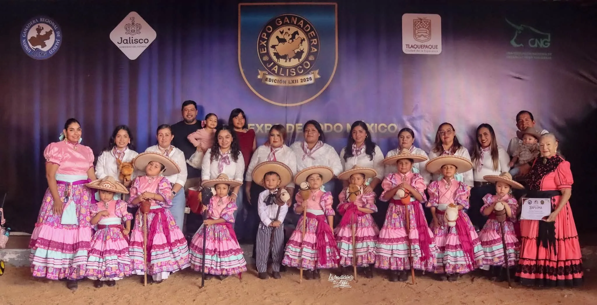 Las Potranquitas de Ajijic durante su participación en la Expo Ganadera Jalisco 2026, en Guadalajara. Foto: La Tradición de Ajijic.
