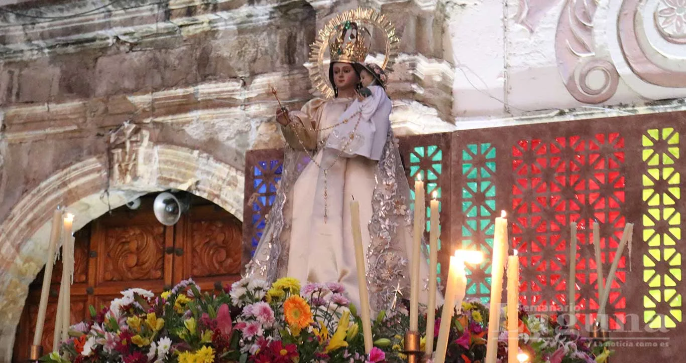 Virgen del Rosario en sus festejos del año pasado. Foto: Sofía Medeles.